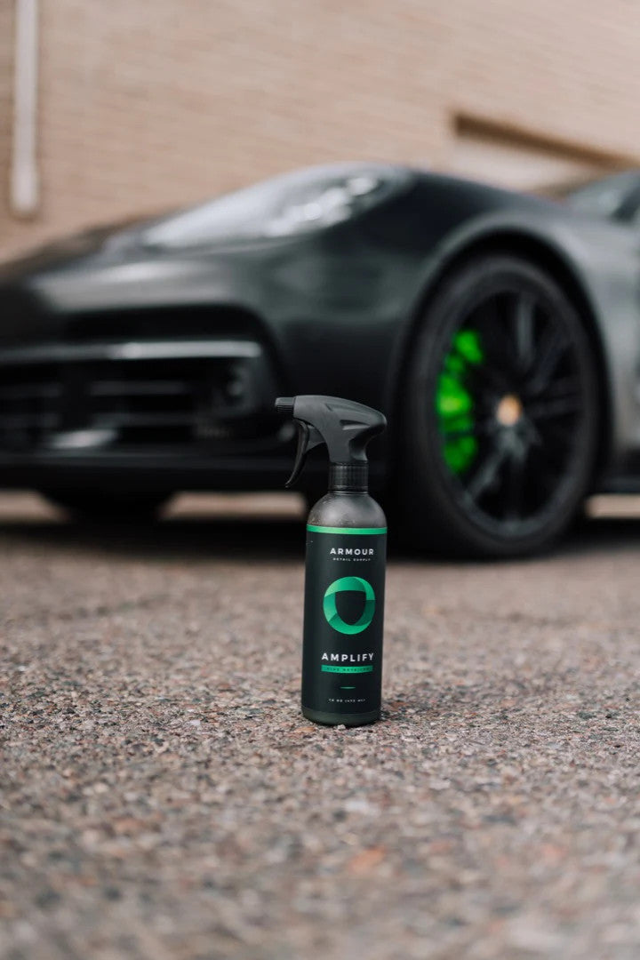ARMOUR AMPLIFY 473ml - Spray de detalhe